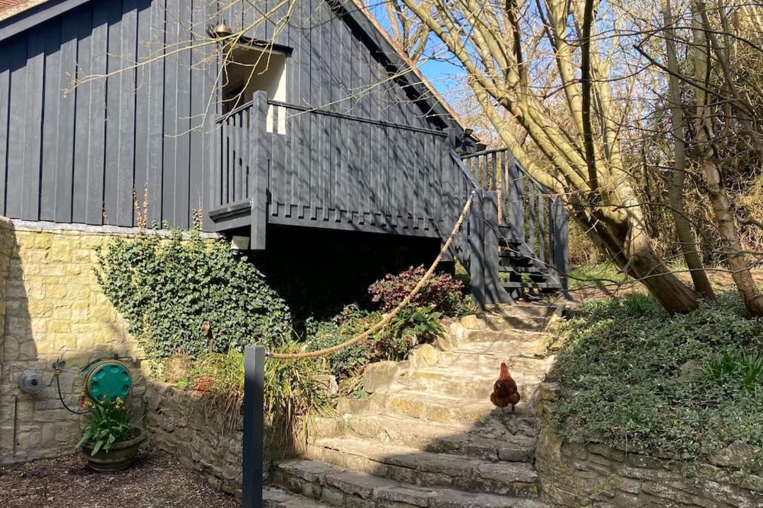 Photo of Buildings in Teffont Evias