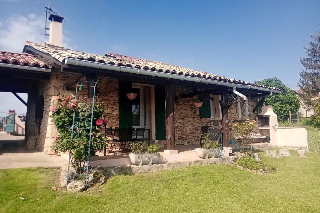 Photo of Buildings in Arnaud-Guilhem