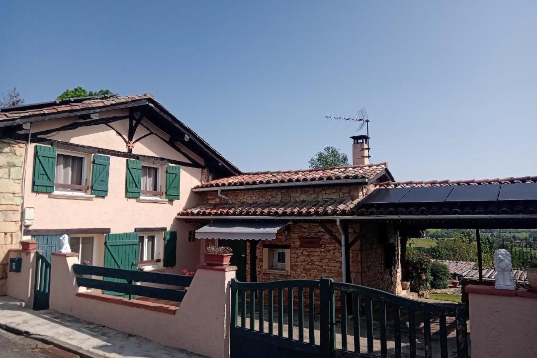 Photo of Buildings in Arnaud-Guilhem