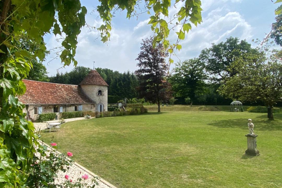 Photo of Others in Quingey