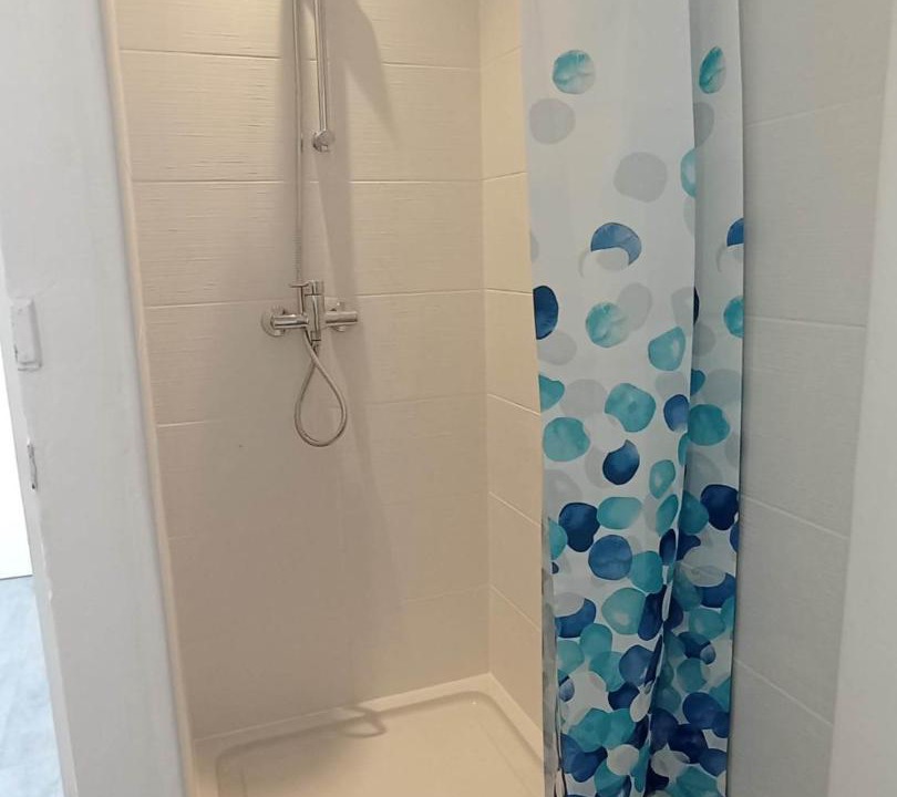 Photo of Bathroom in Locmiquelic