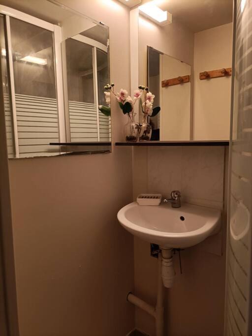 Photo of Bathroom in Le Mesnil-Esnard