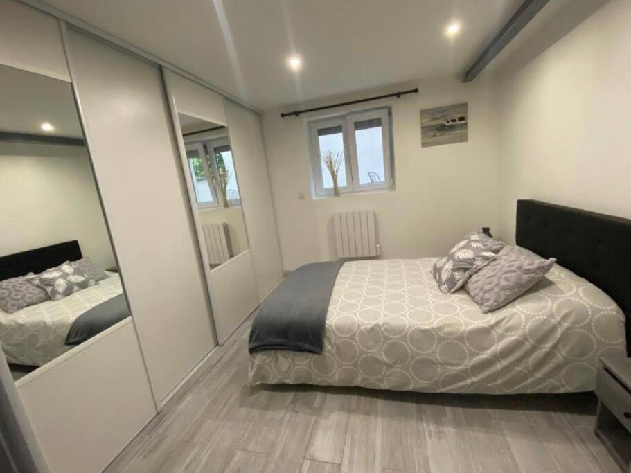 Photo of Bedroom in Vancia - Crepieux