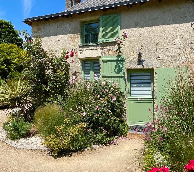 Photo of Buildings in Brigne