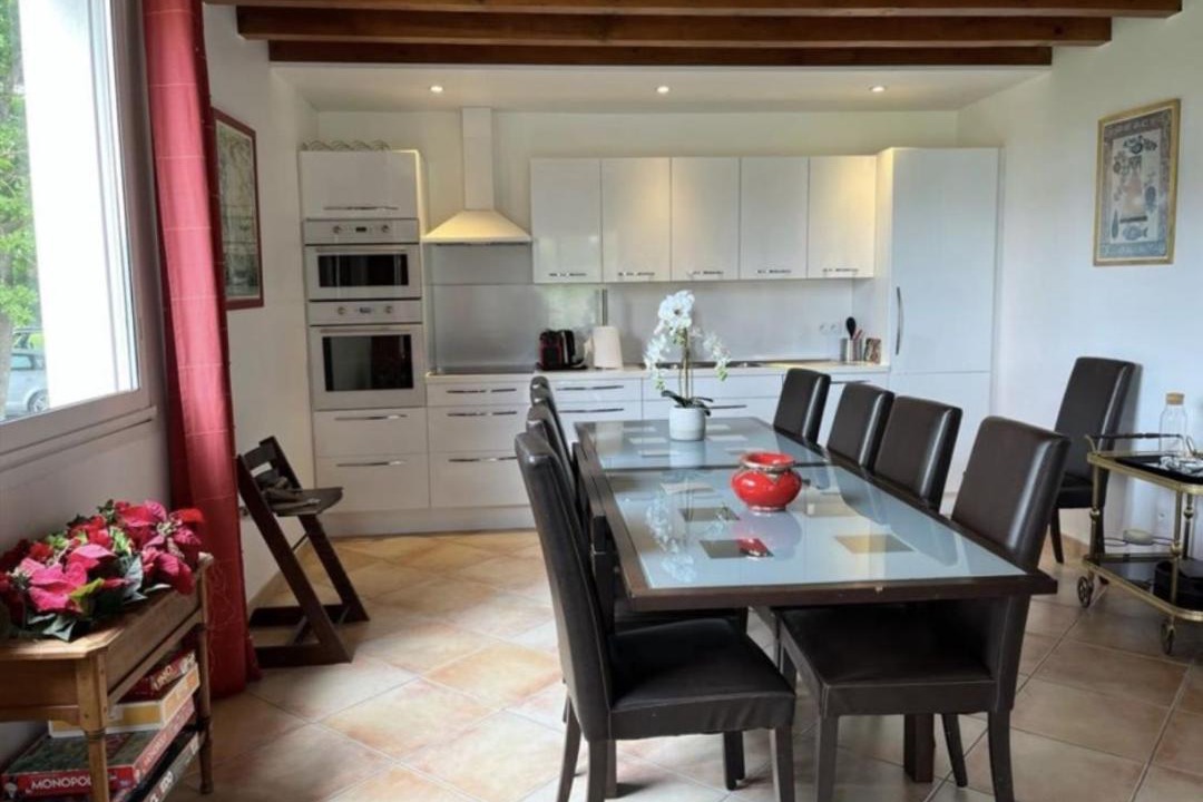 Photo of Kitchen in Sainte-Foy-d'Aigrefeuille