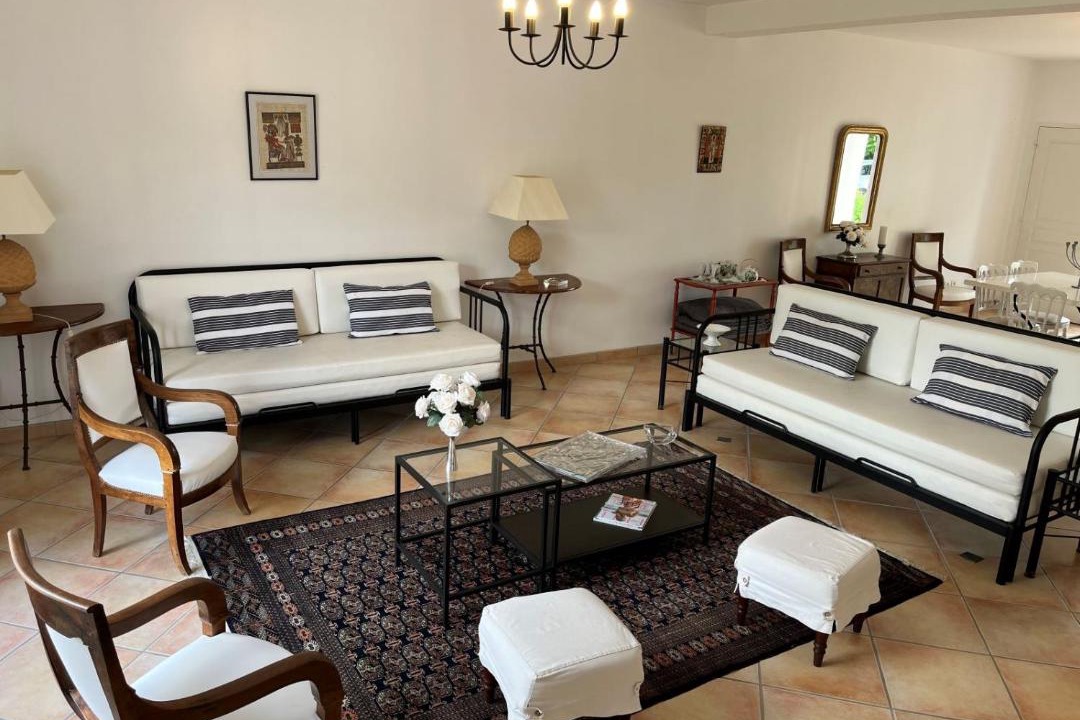 Photo of Livingroom in Sainte-Foy-d'Aigrefeuille