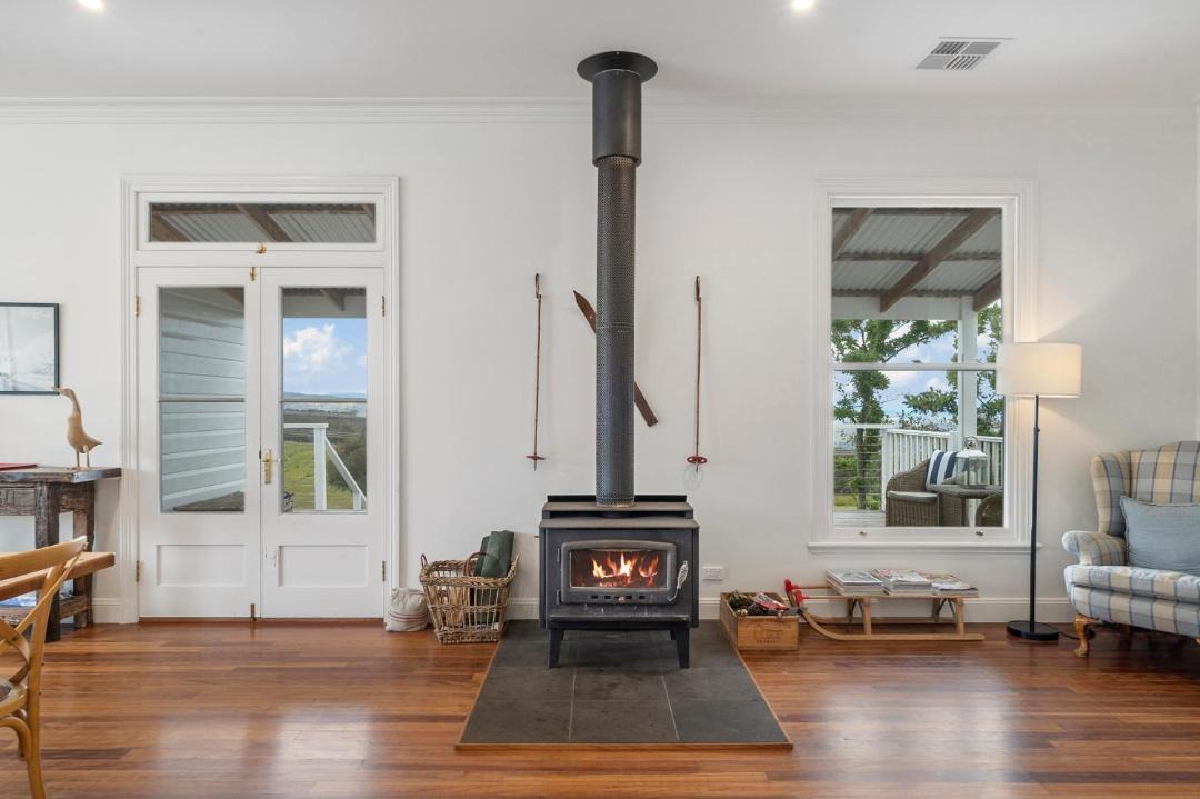 Photo of Livingroom in Tolmie