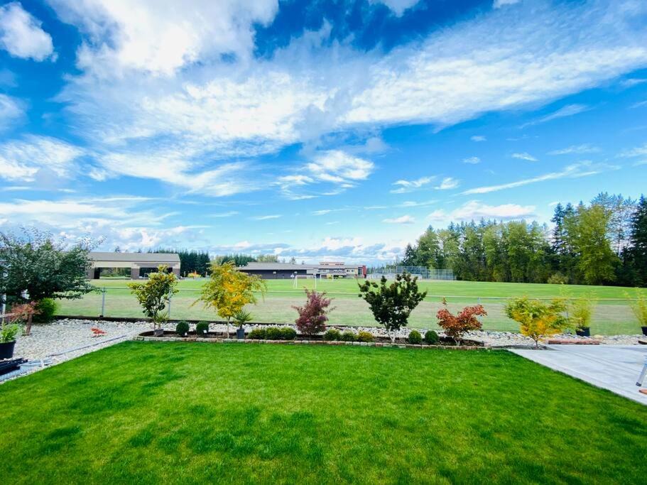 Photo of Others in Murphys Corner