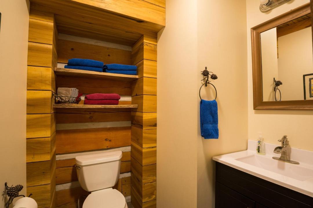 Photo of Bathroom in Gnaw Bone