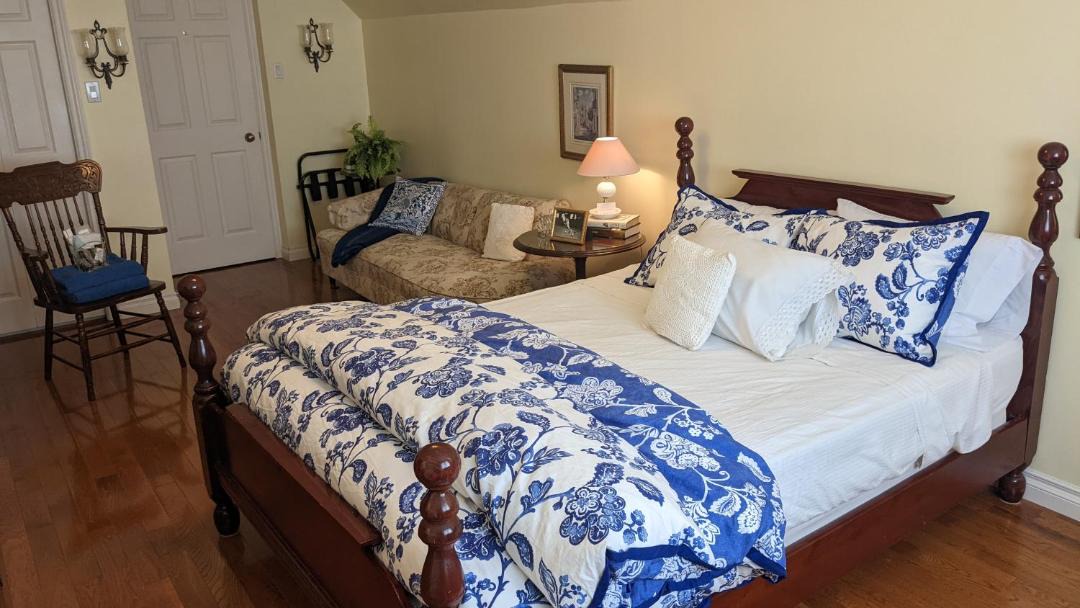 Photo of Bedroom in Oakville