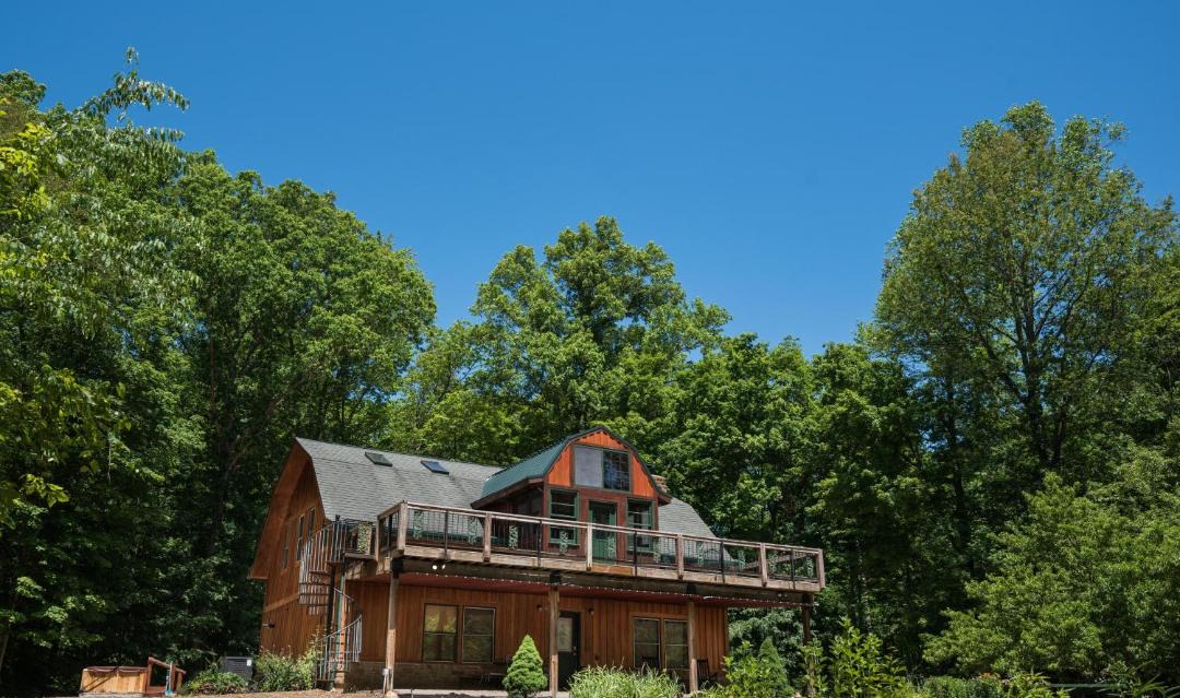 Photo of Others in Trafalgar