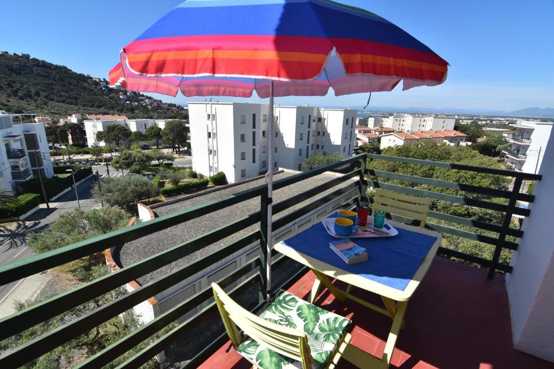 Photo of Patio Balcony in El Mas Oliva