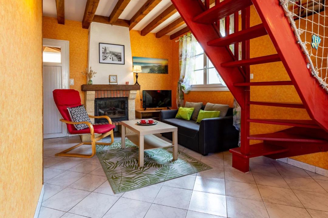 Photo of Others in Le Home