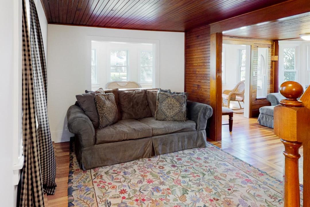 Photo of Livingroom in Northwest Harwich