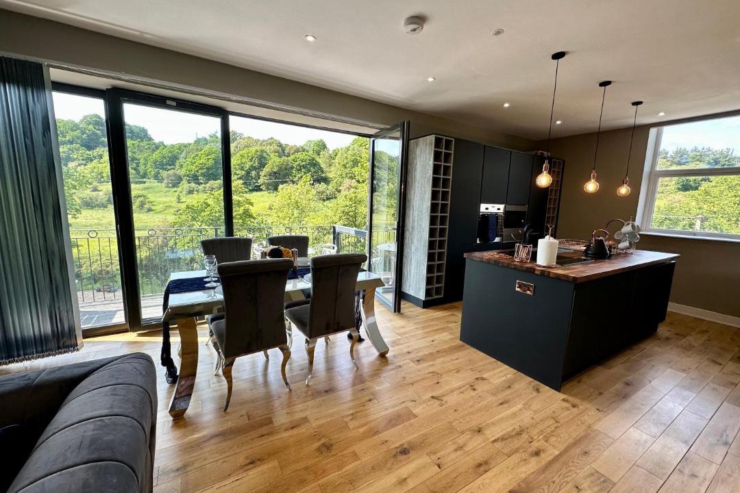 Photo of Others in Ainley Top