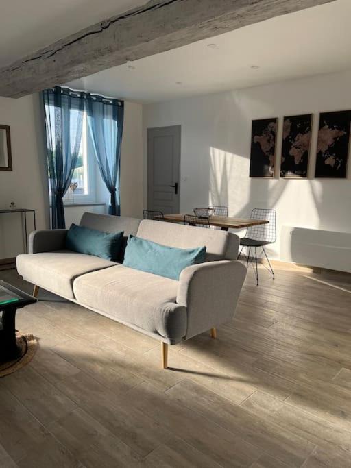 Photo of Livingroom in Guecelard