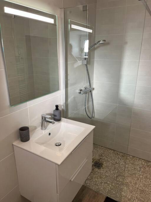 Photo of Bathroom in Guecelard