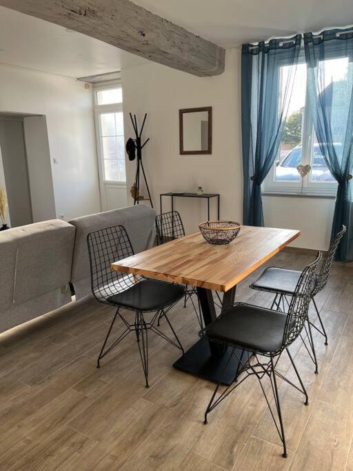 Photo of Livingroom in Guecelard