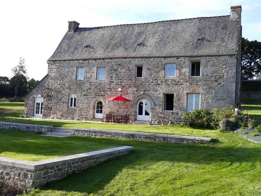 Photo of Buildings in Saint-Adrien