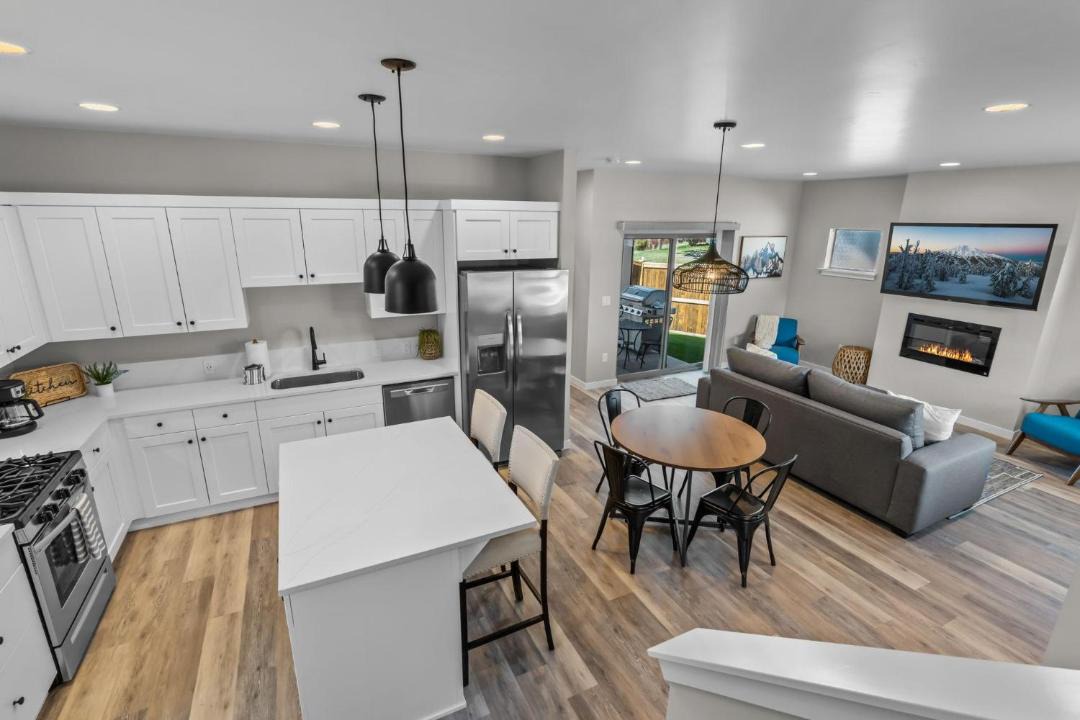 Photo of Livingroom in Old Farm District