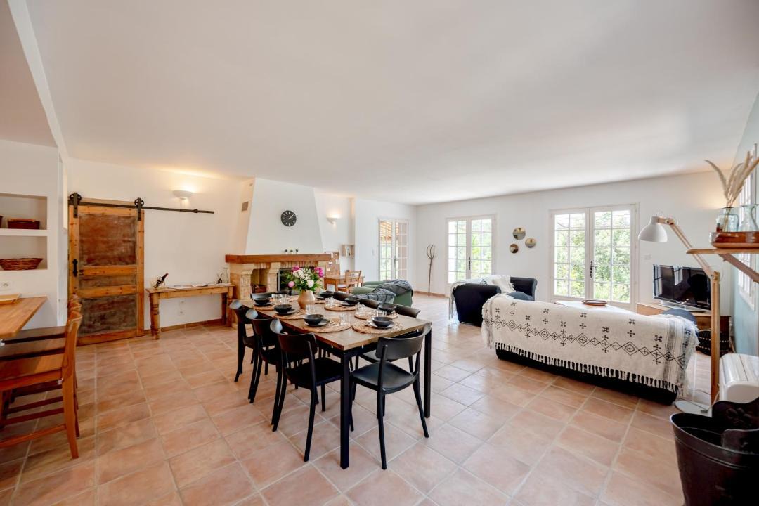 Photo of Livingroom in Entrecasteaux