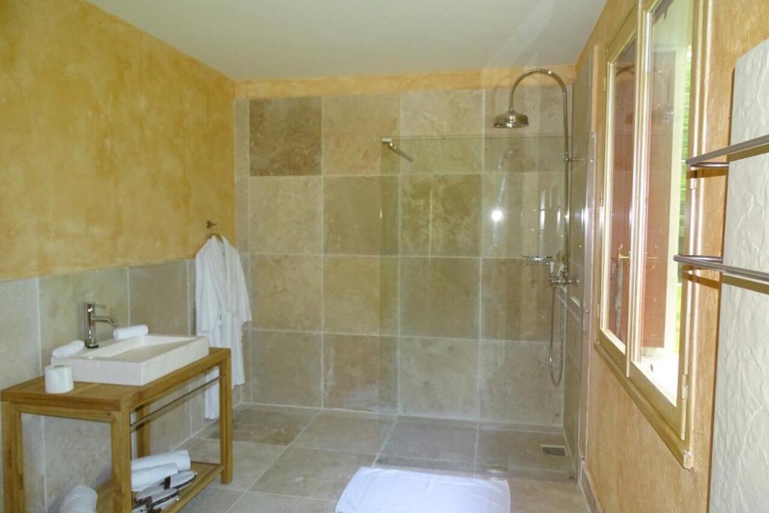 Photo of Bathroom in Lurcy-Levis