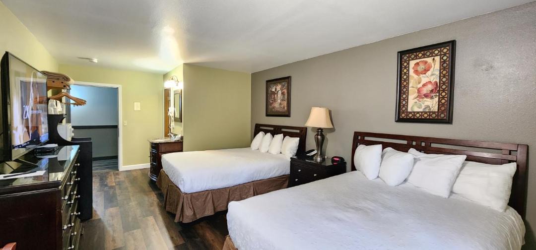 Photo of Others in Packwood