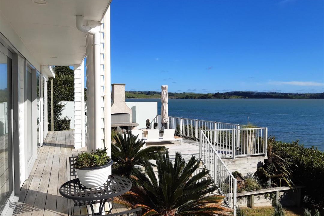 Photo of Patio Balcony in Clarks Beach