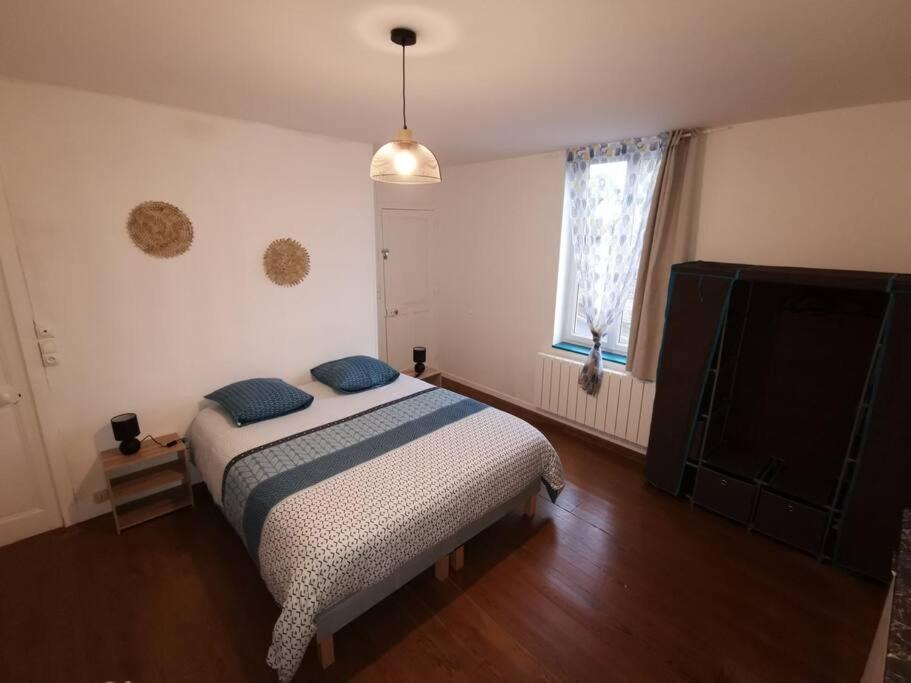 Photo of Bedroom in Domfront