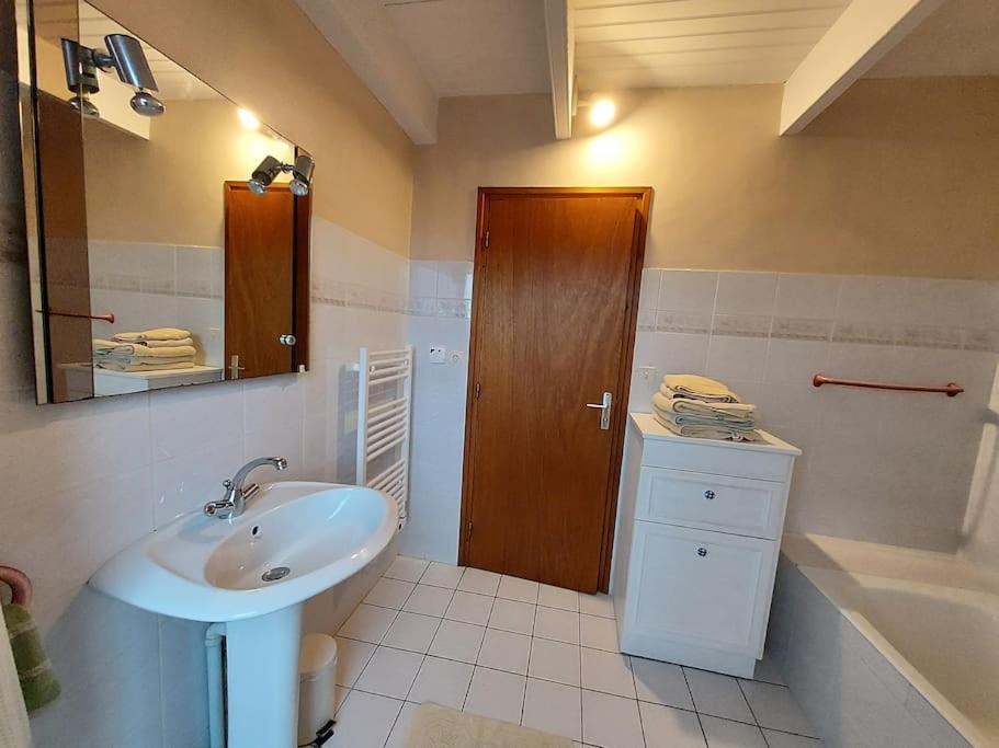 Photo of Bathroom in Pont-de-Buis-les-Quimerch