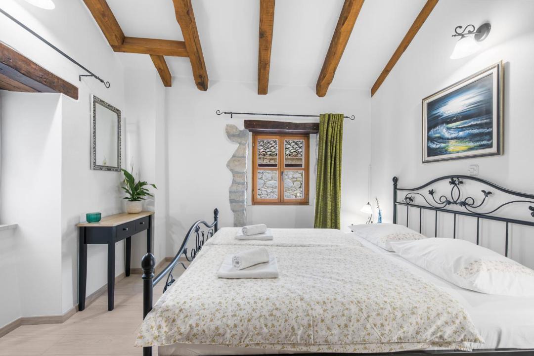 Photo of Bedroom in Pican