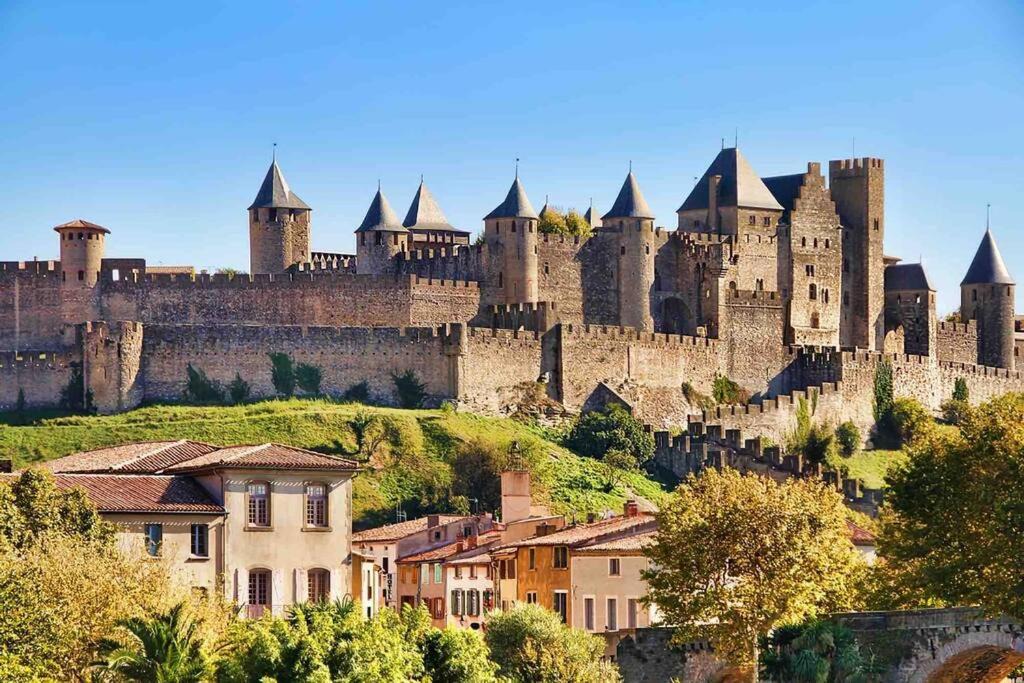 Photo of Buildings in Trebes