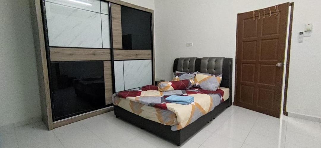 Photo of Bedroom in Marang