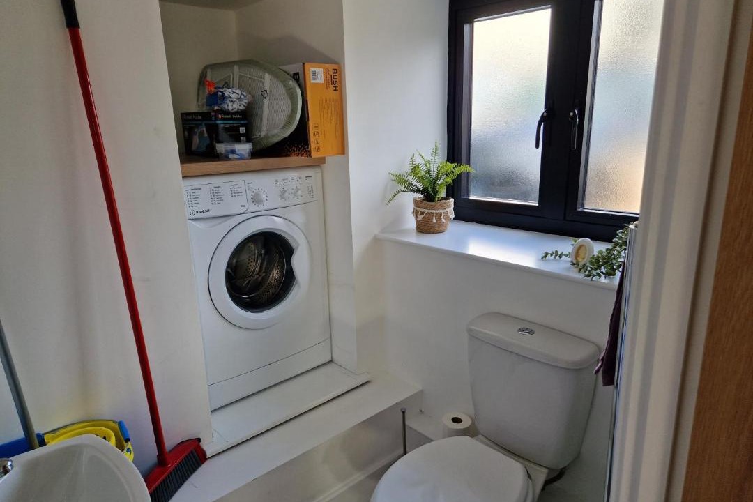 Photo of Bathroom in Llanvair Kilgeddin