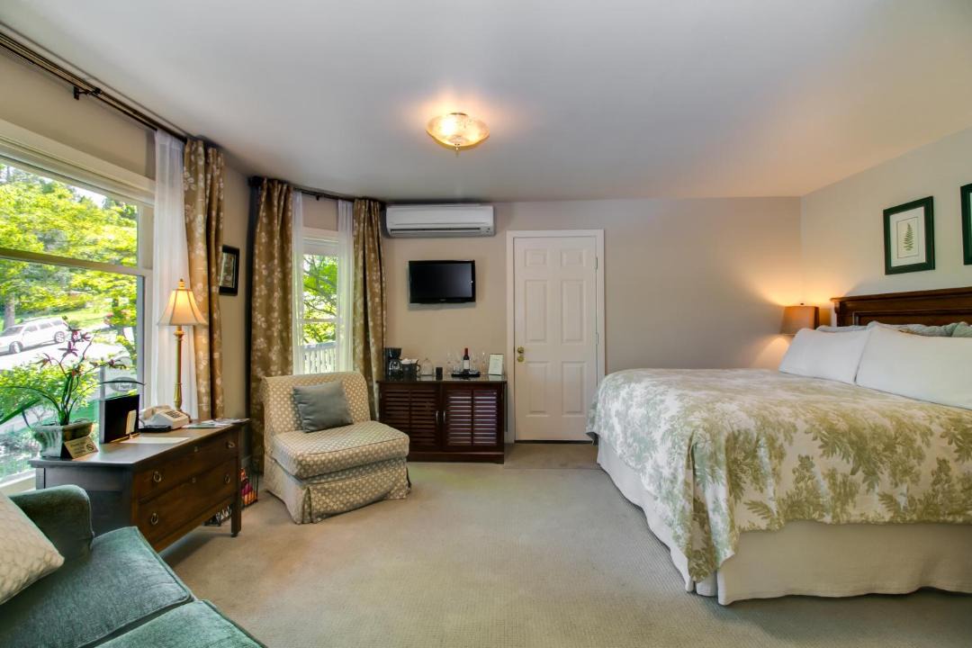 Photo of Bedroom in Historic Downtown District