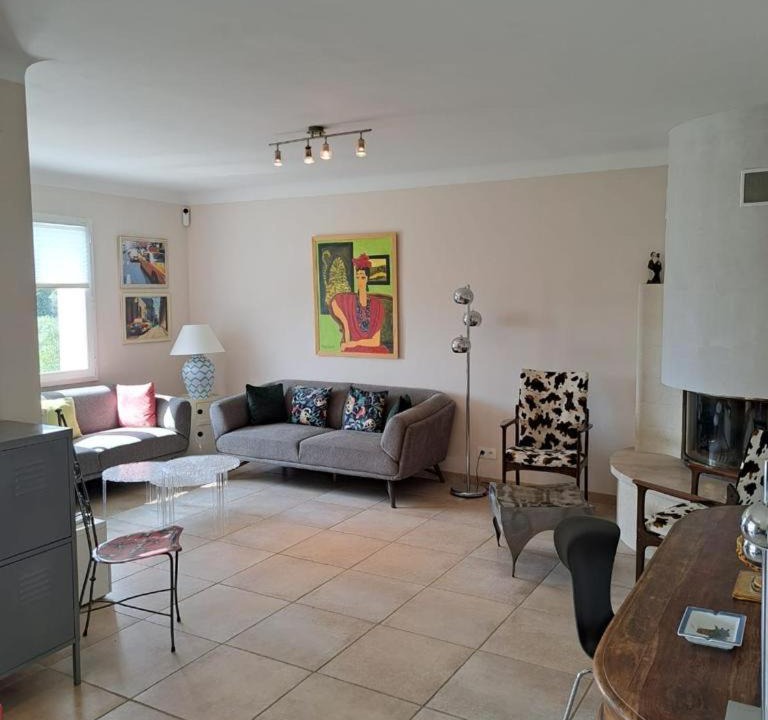 Photo of Livingroom in Saint-Victor-des-Oules