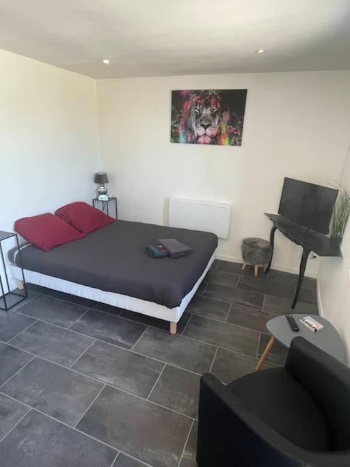 Photo of Livingroom in Paroy-sur-Tholon