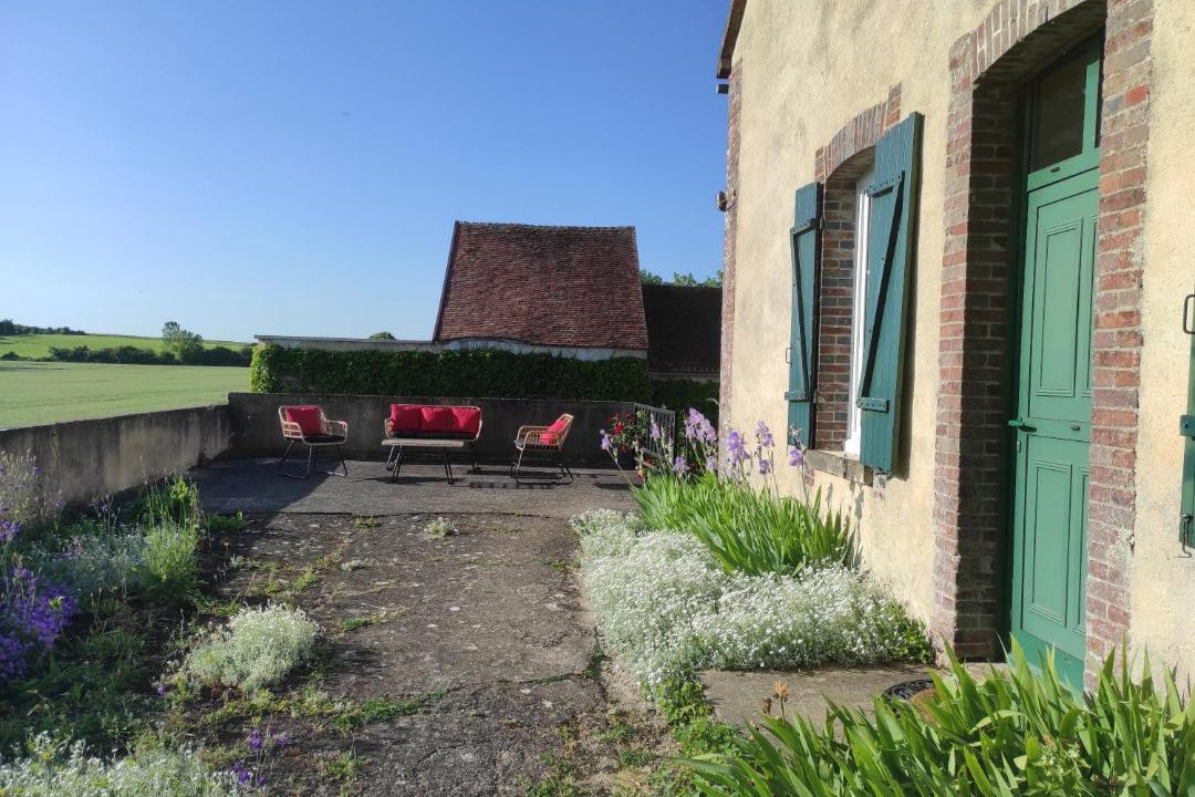 Photo of Buildings in Brienon-sur-Armancon