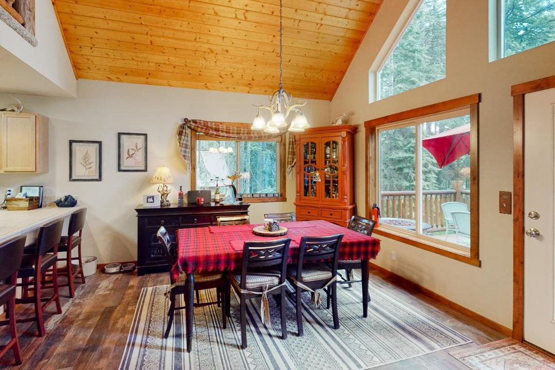 Photo of Others in Roslyn Ridge