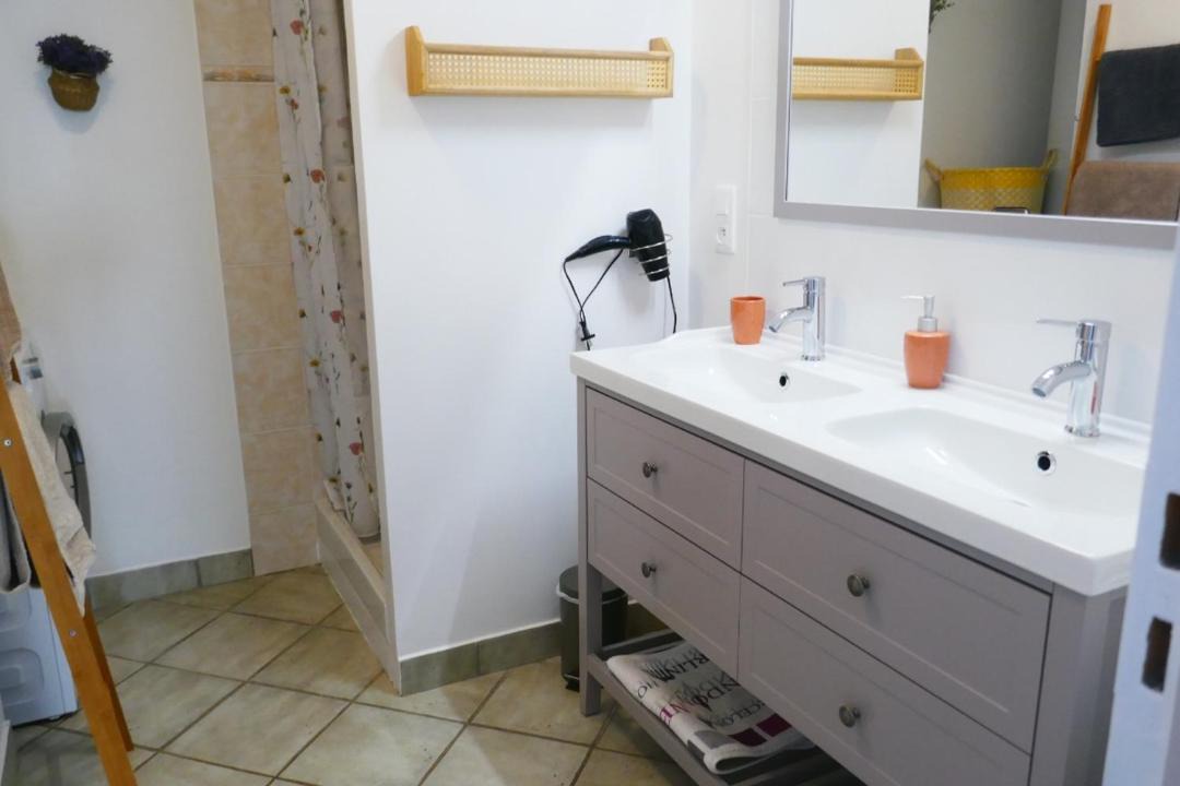 Photo of Bathroom in Bords