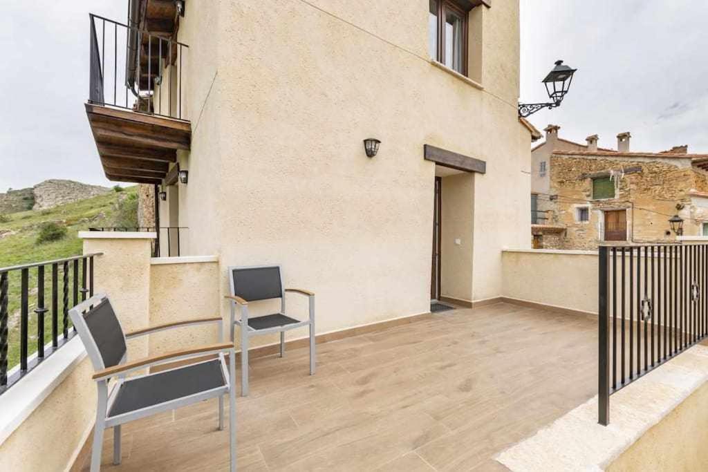 Photo of Patio Balcony in Villarroya de los Pinares