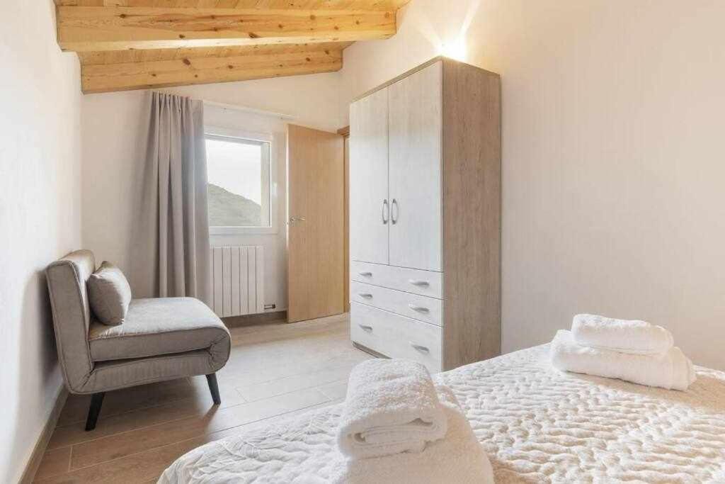 Photo of Bedroom in Villarroya de los Pinares