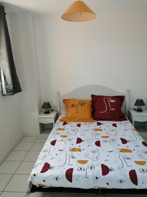 Photo of Bedroom in Saint-Saturnin-les-Avignon