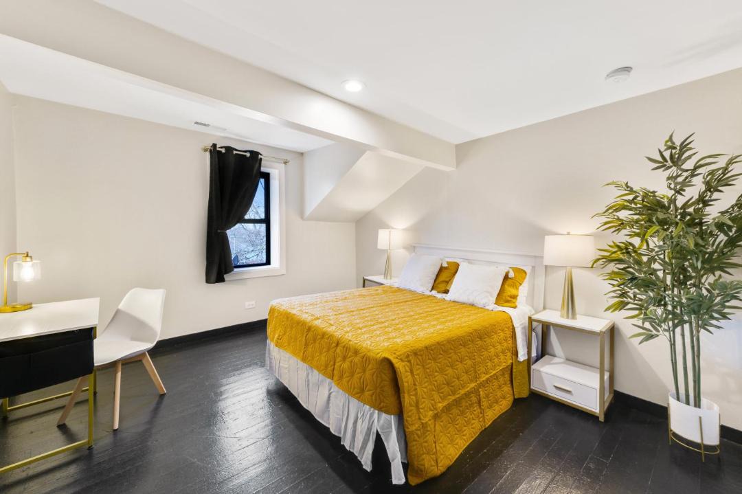 Photo of Bedroom in Fox Lake