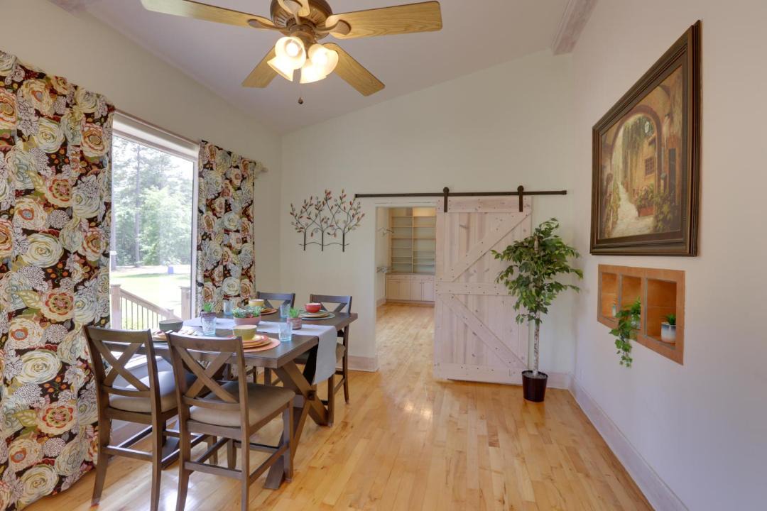 Photo of Others in Albany