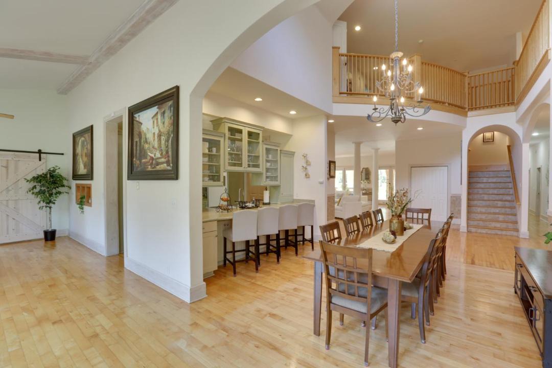 Photo of Others in Albany