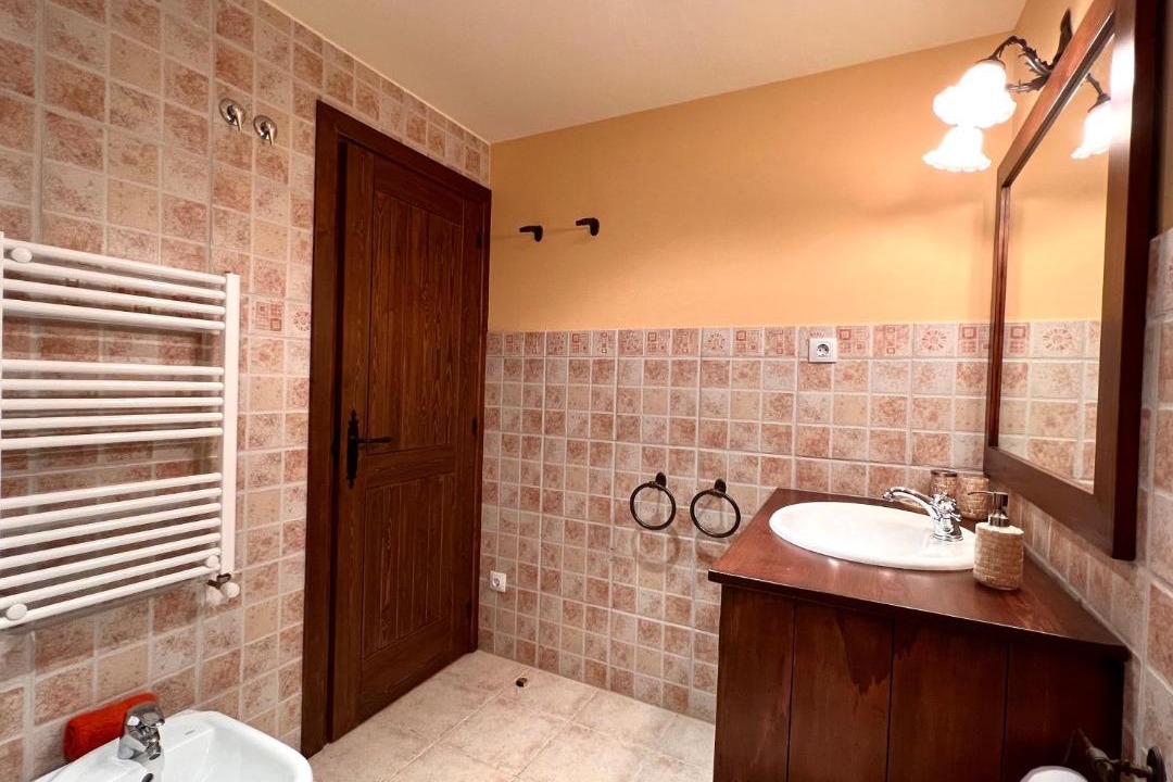 Photo of Bathroom in Areu