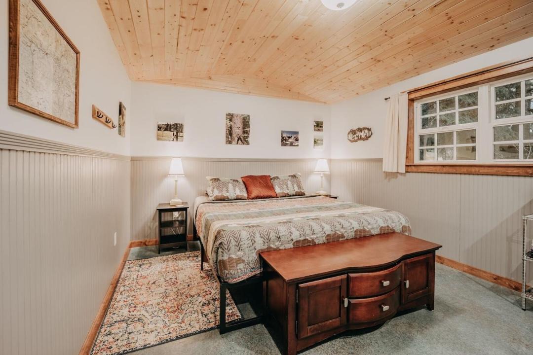 Photo of Bedroom in Maple Falls