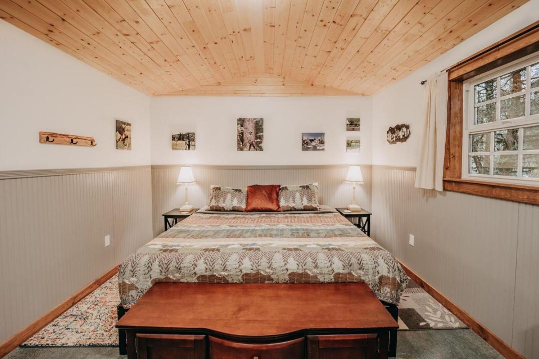 Photo of Bedroom in Maple Falls