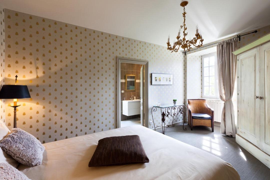 Photo of Others in Nans-sous-Sainte-Anne